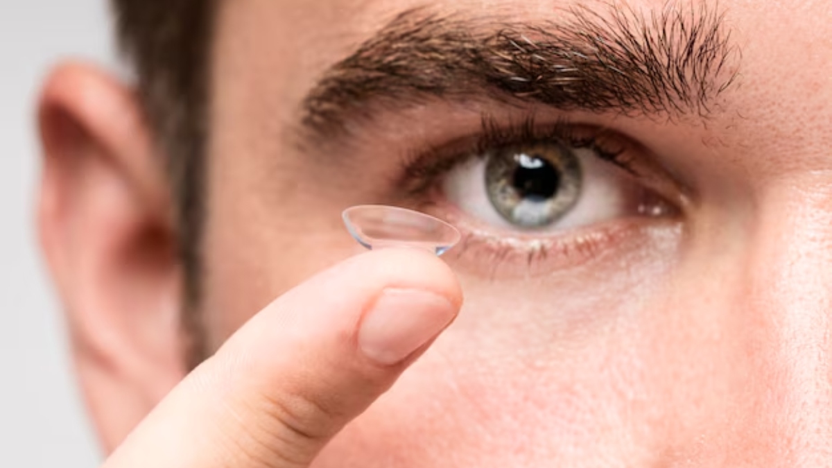 How To Maintain Contact Lens In rain