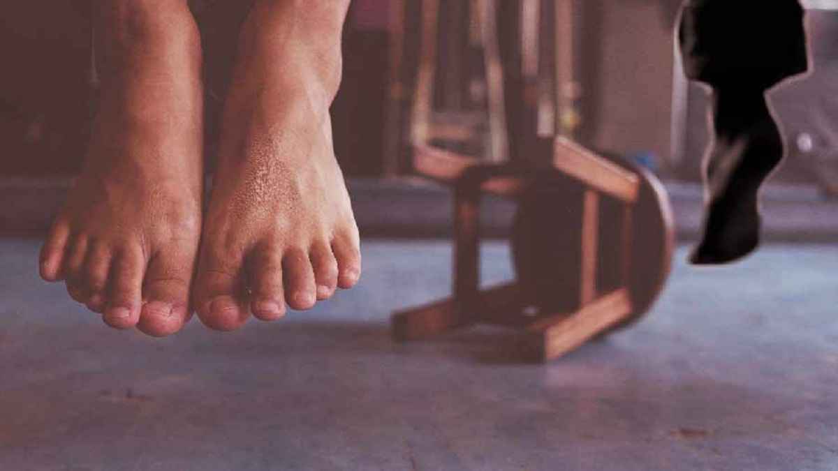 Mass Suicide: 5 लोगों की लाशें मिली, मध्य प्रदेश में परिवार ने मौत को लगाया गले