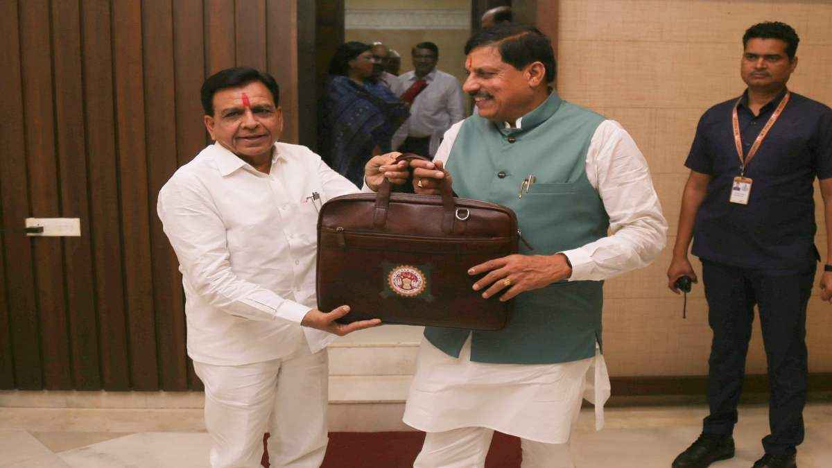 MP Budget Session 2024: कन्या विवाह के लिए 250 करोड़, 22 नए ITI और पुलिस में 7500 पदों पर भर्ती, मोहन सरकार के बजट की बड़ी सौगातें