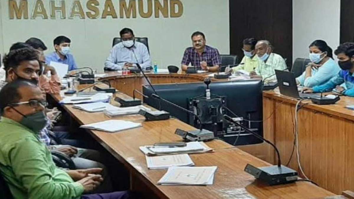 Mahasamund Collector Called a Review Meeting