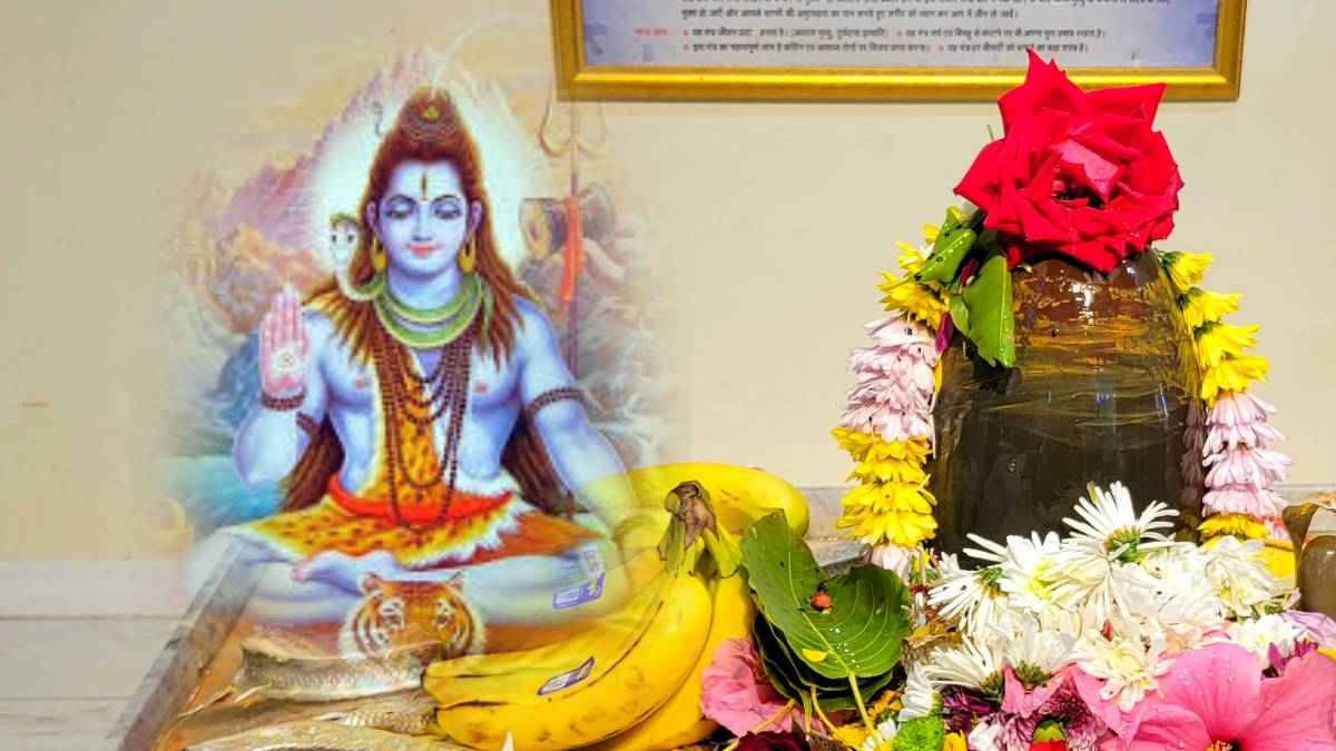 Sawan Somwar 2024: सावन के दूसरे सोमवार पर शिवलिंग पर चढ़ाएं ये खास चीज, जल्द पूरी होगी सभी मनोकामनाएं