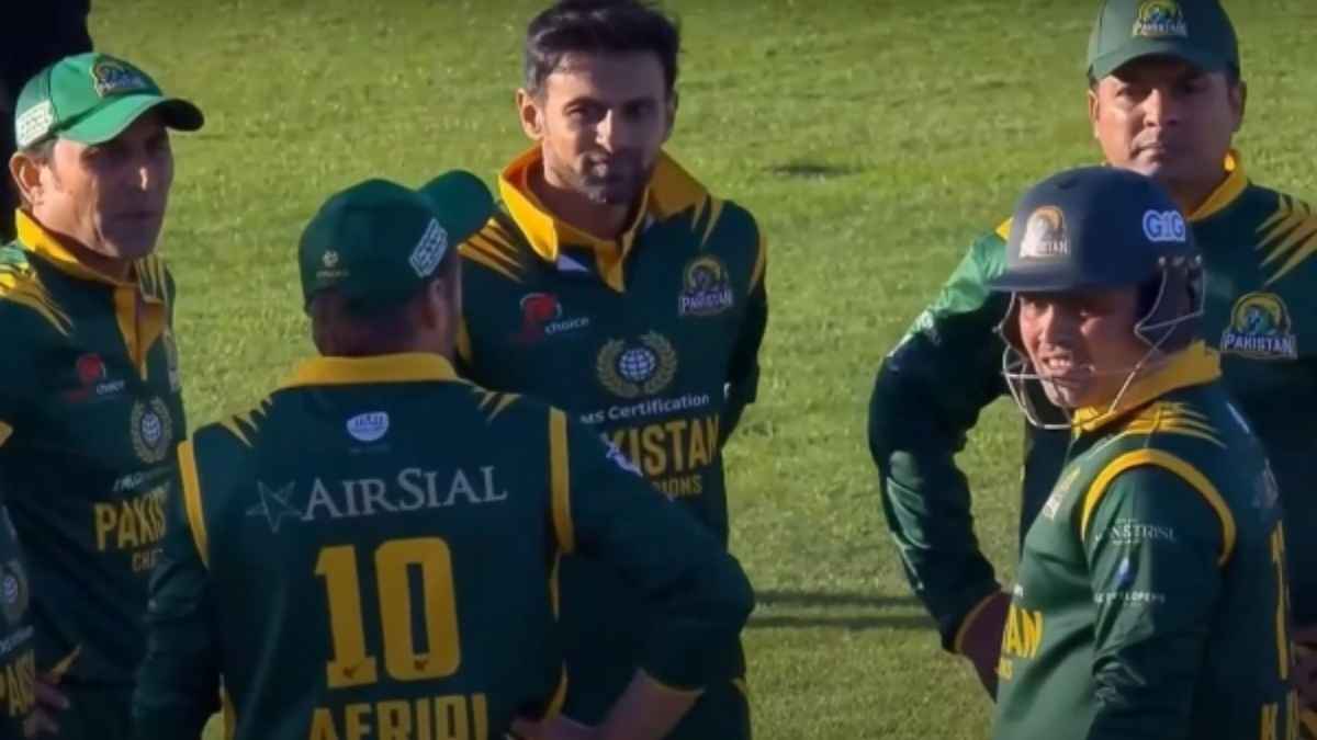 'वर्ल्ड कप में भारत से मिली हार का ले लिया बदला', पाकिस्तान चैंपियंस के कप्तान की लग गई क्लास!