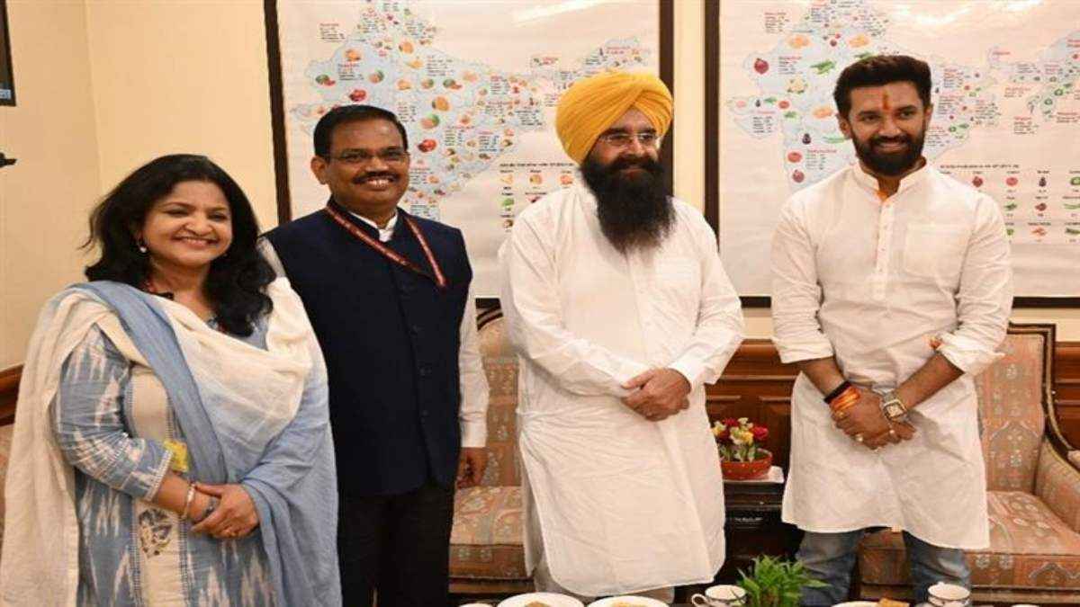 पंजाब की कृषि अर्थव्यवस्था को बढ़ावा देगा 'मेगा फूड पार्क', मान के मंत्री ने की चिराग पासवान से मुलाकात