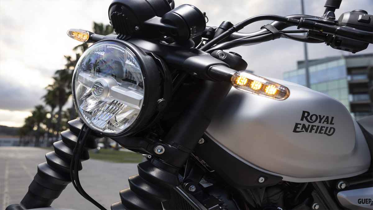 Royal Enfield Guerrilla 450 की डिलीवरी के लिए करना होगा इंतजार, जानें वेटिंग पीरियड