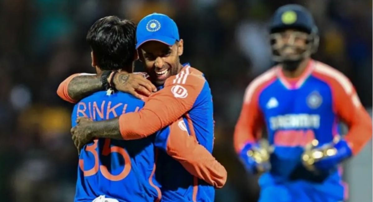 रिंकू सिंह और सूर्य कुमार यादव ने अपनी गेंदबाजी से मैच पलट दिया।
