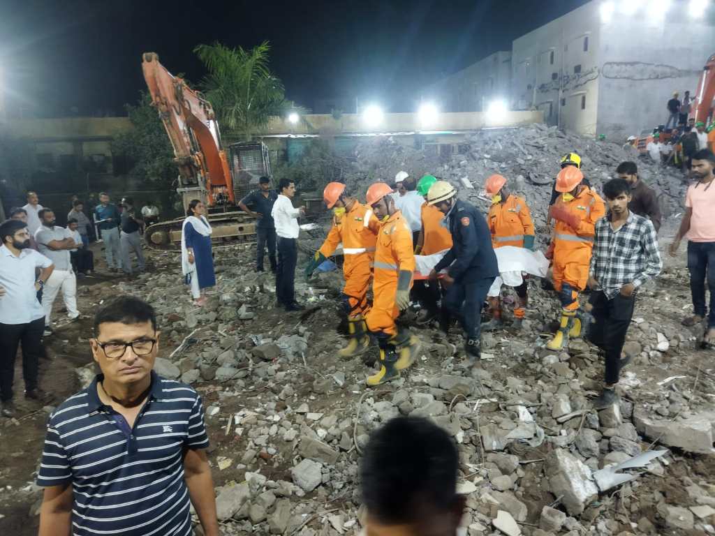 Surat Building Collapse PIC