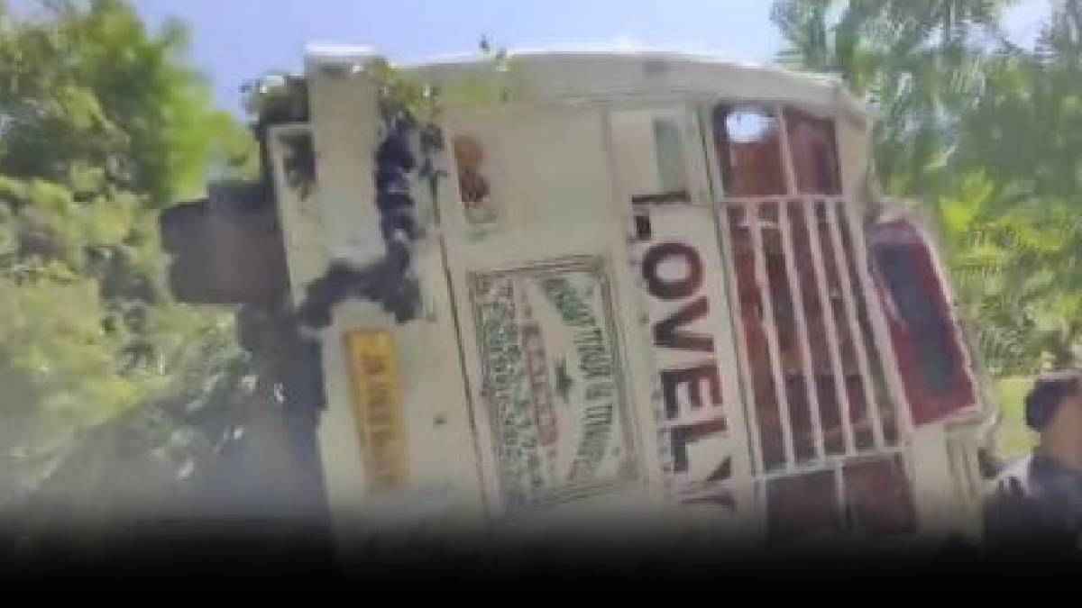 200 फीट गहरी खाई में ग‍िरी यात्र‍ियों से भरी बस, जम्‍मू के डोडा में बड़ा हादसा