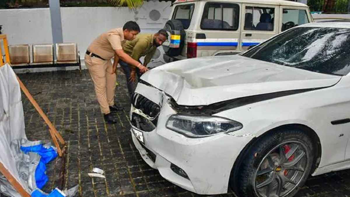 महाराष्ट्र: 2 महीने में तीसरा हिट एंड रन; शिवसेना नेता के बेटे ने नशे में BMW से महिला को उड़ाया, हिरासत में पिता