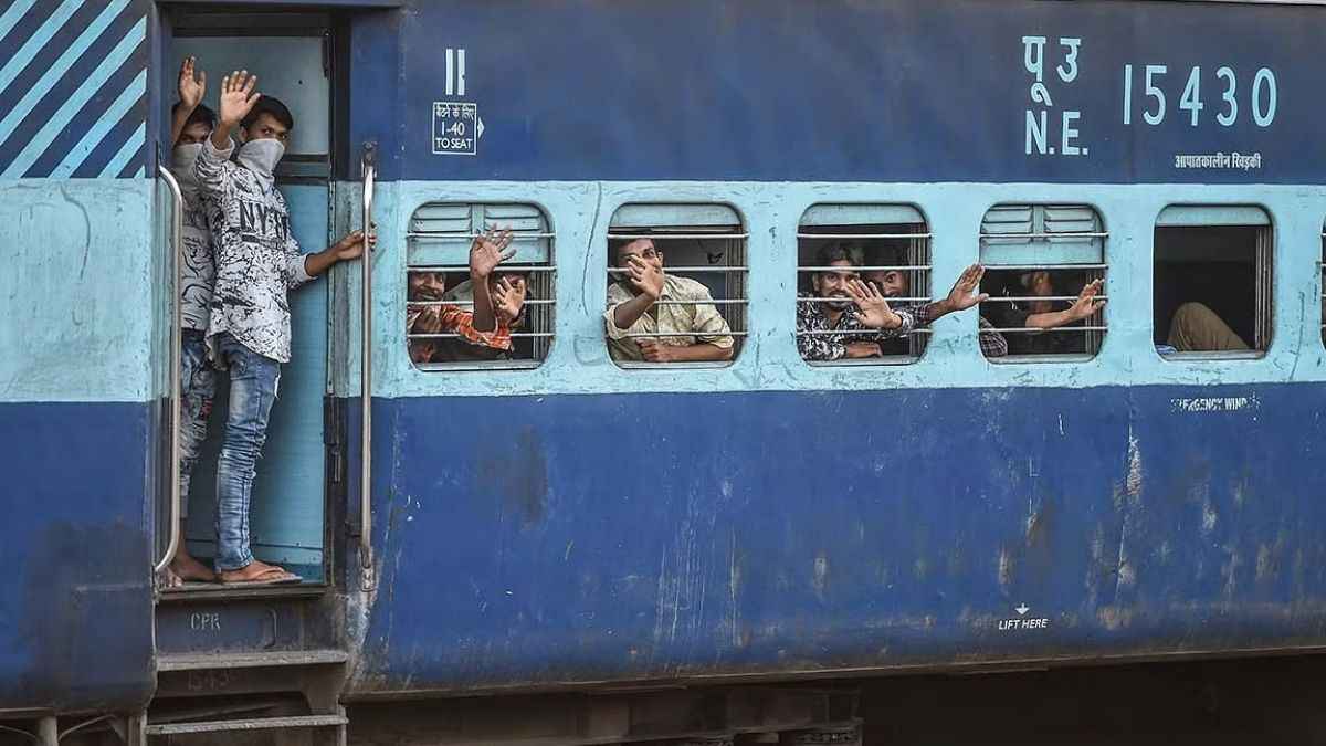 0 Dirtiest train in Indian Railways