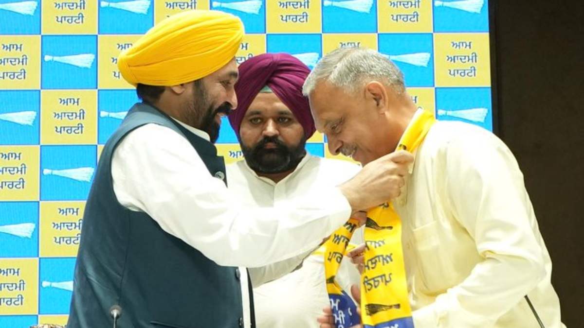 Akali Dal MLA Sukhwinder Singh Sukhi Joins AAP