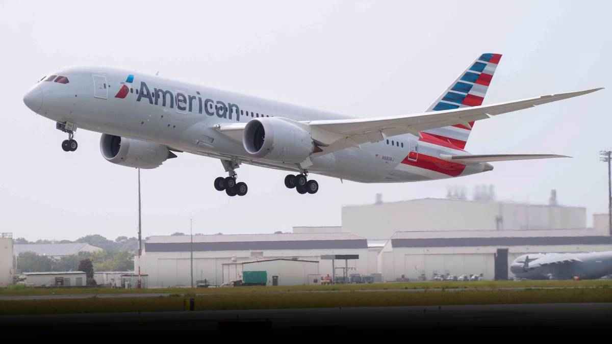 American Airlines plane flight emergency landing