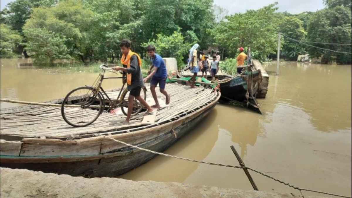 बिहार के वैशाली में एक और पुल टूटने की तस्वीर वायरल, 20 हजार लोगों का संपर्क टूटा