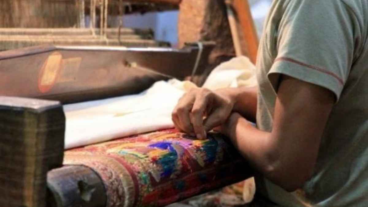 Dwindling handlooms in gujarat
