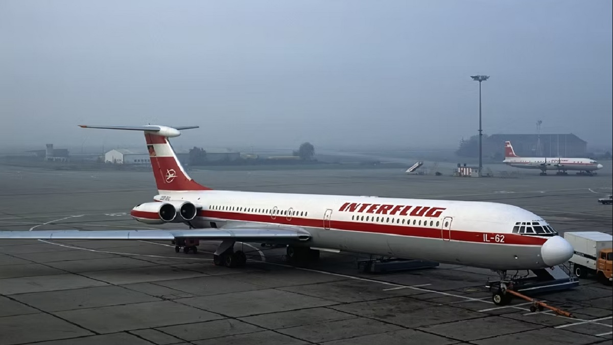 Ilyushin Il-62 Airliner Crashes