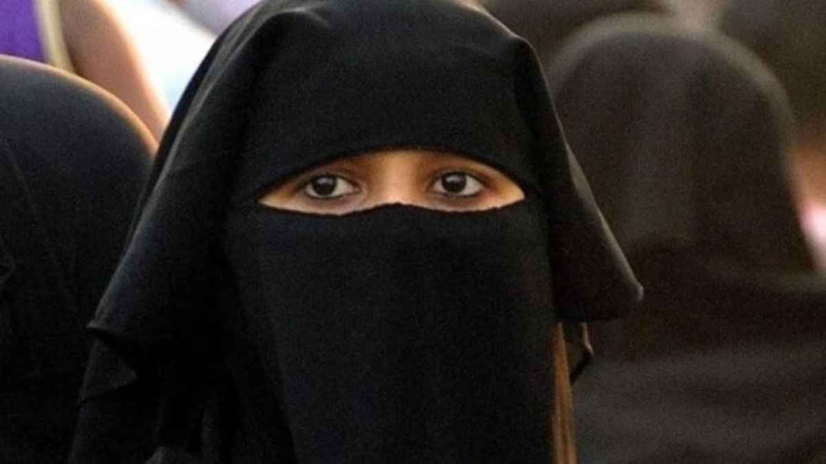 मोदी-योगी की तारीफ से गुस्साए पति की करतूत, पत्नी को तीन तलाक देने पर 8 अरेस्ट