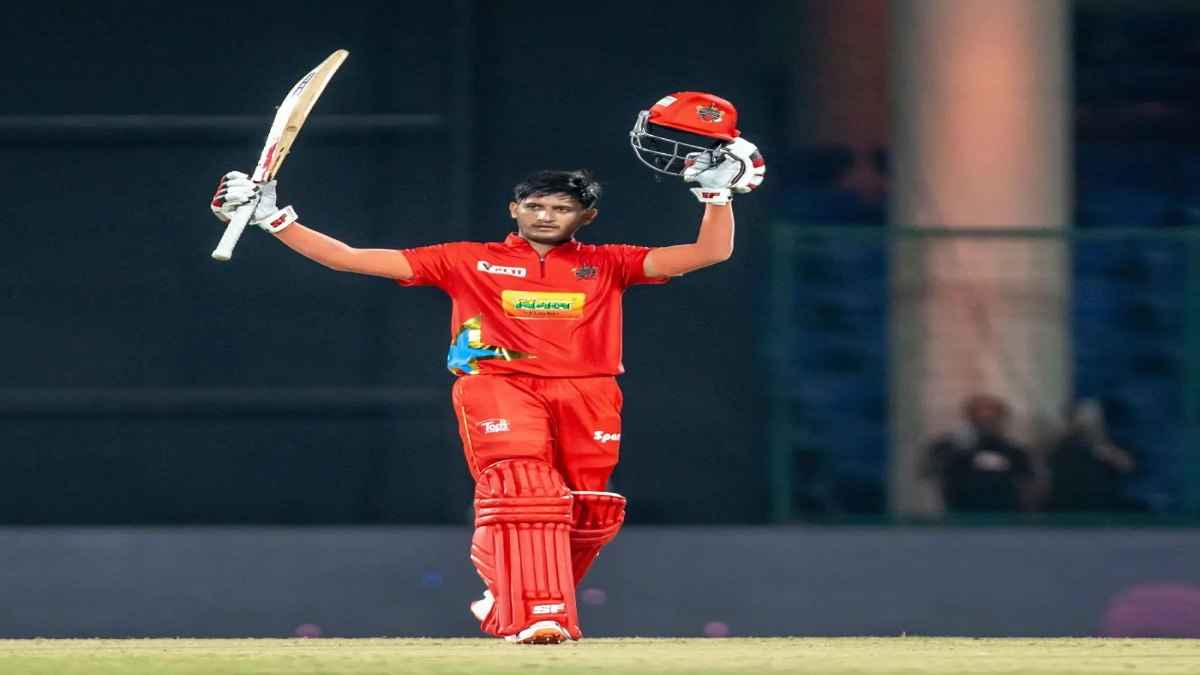 Video: 6 गेंद पर 6 छक्के जड़ने वाला ये बल्लेबाज RCB को बनाएगा चैंपियन, जताई ये खास इच्छा