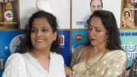 Hema Malini Gets Uncomfortable with Fan