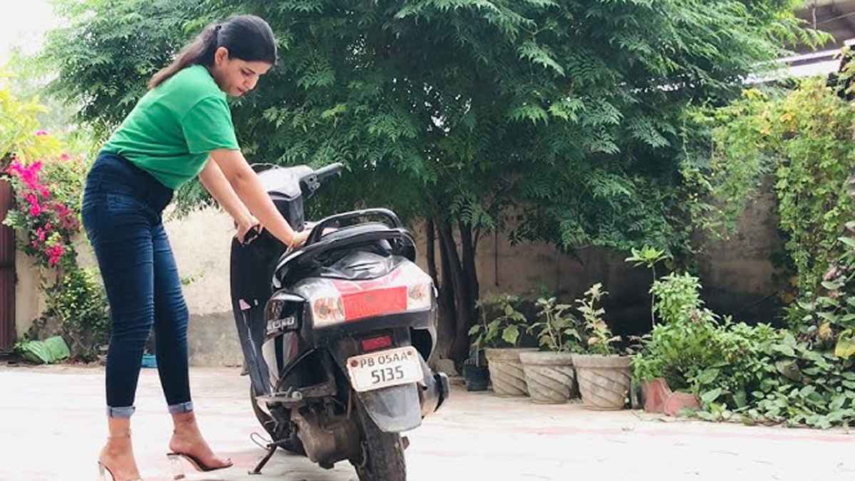 सुबह-सुबह आपका स्कूटर भी स्टार्ट होने में करता है दिक्कत तो आप कर रहे हैं ये गलतियां