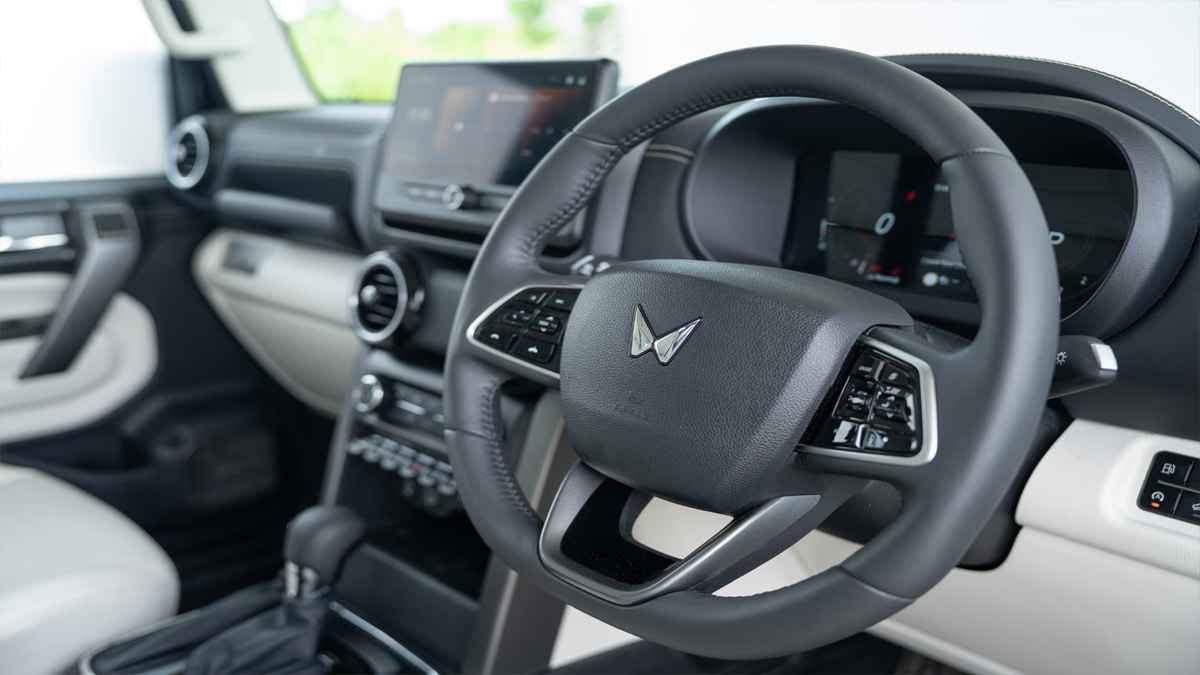 Mahindra Thar 5 Door पर अब 18 महीने की वेटिंग, 1.76 लाख लोग कर चुके हैं बुकिंग