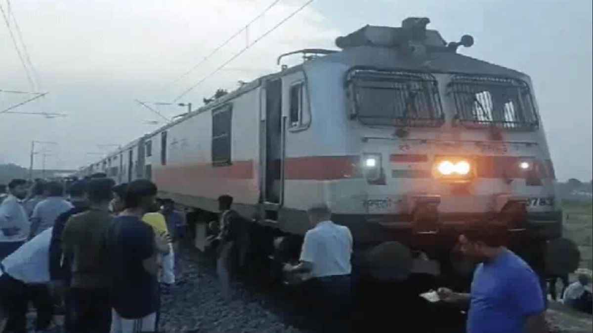 साबरमती ट्रेन हादसे की असली वजह आई सामने; 25 डिब्बे पटरी से उतरे, जानें क्या बोले अधिकारी?