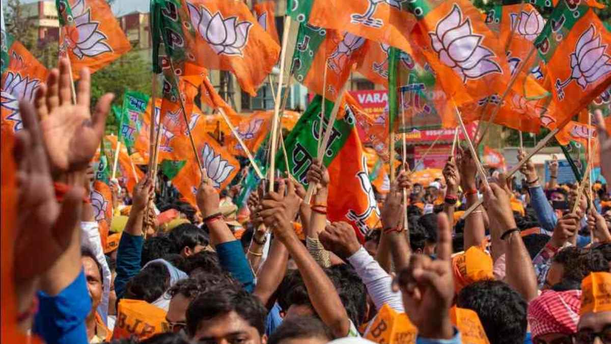 जम्मू-कश्मीर BJP में बवाल, इस्तीफों की झड़ी, टिकट बंटवारे के बाद सड़कों पर उतरे नेता