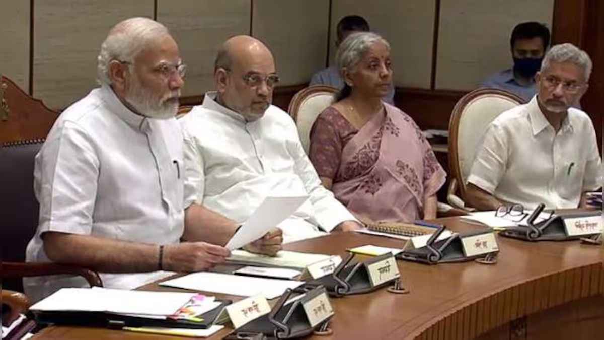 PM मोदी के 12 साल के कार्यकाल में कब-कब फेरबदल, मंत्रिमंडल विस्तार में देरी की वजह क्या?