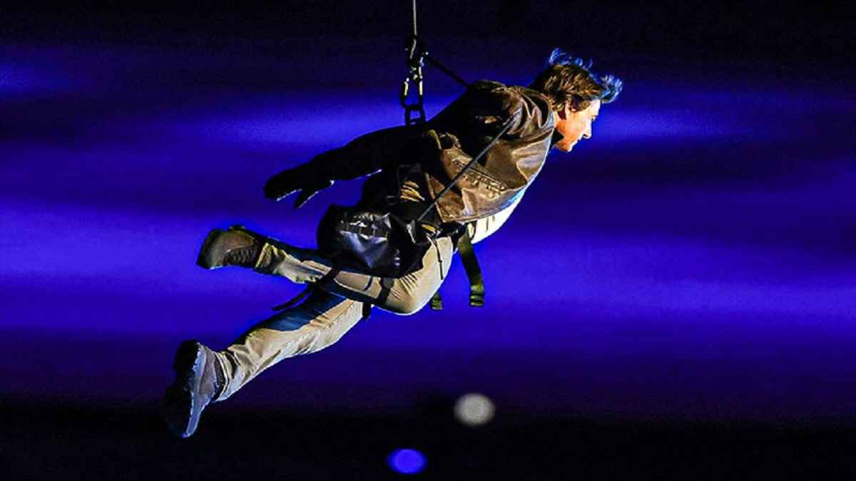 Paris Olympic की क्लोजिंग सेरेमनी में Tom Cruise ने दिखाए गजब स्टंट, देखने वाले रह गए दंग