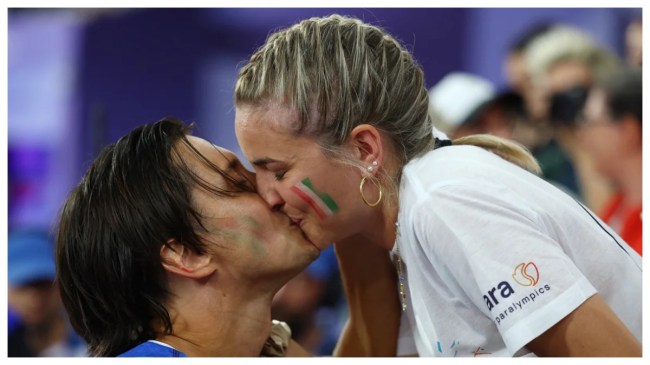 Alessandro Ossola proposes girlfriend Alessandro Ossola proposes girlfriend