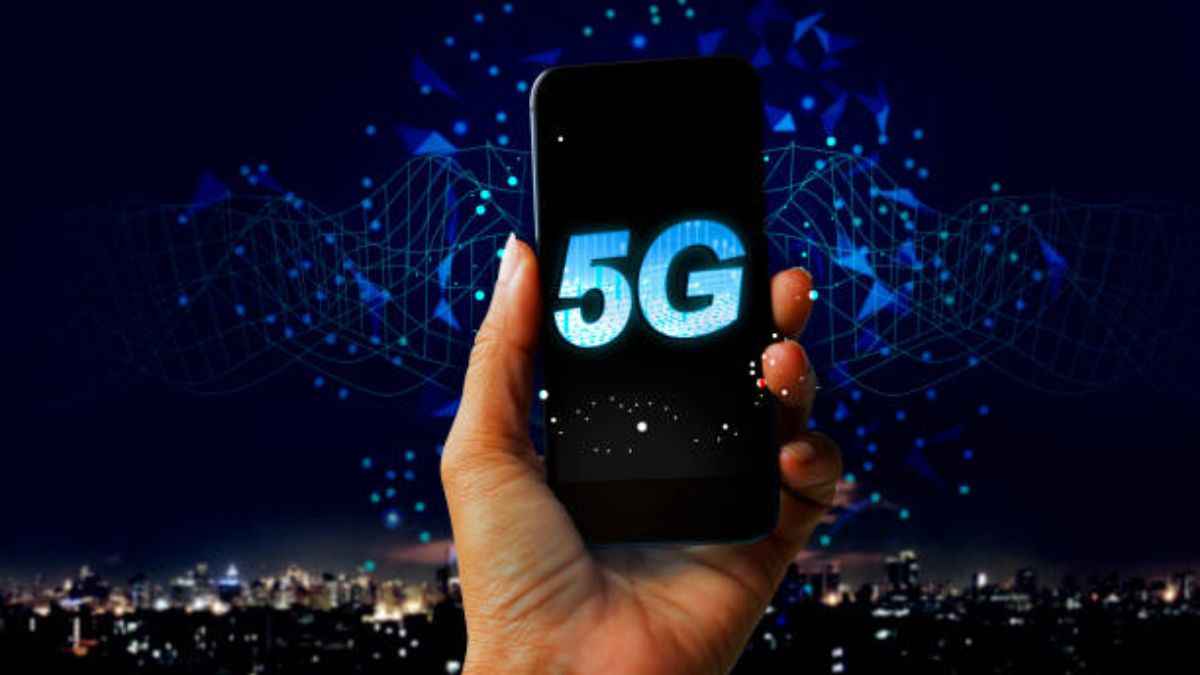 नया 5G स्मार्टफोन खरीदते समय गांठ बांध लें ये 5 बातें, नहीं तो पैसे हो जाएंगे बर्बाद