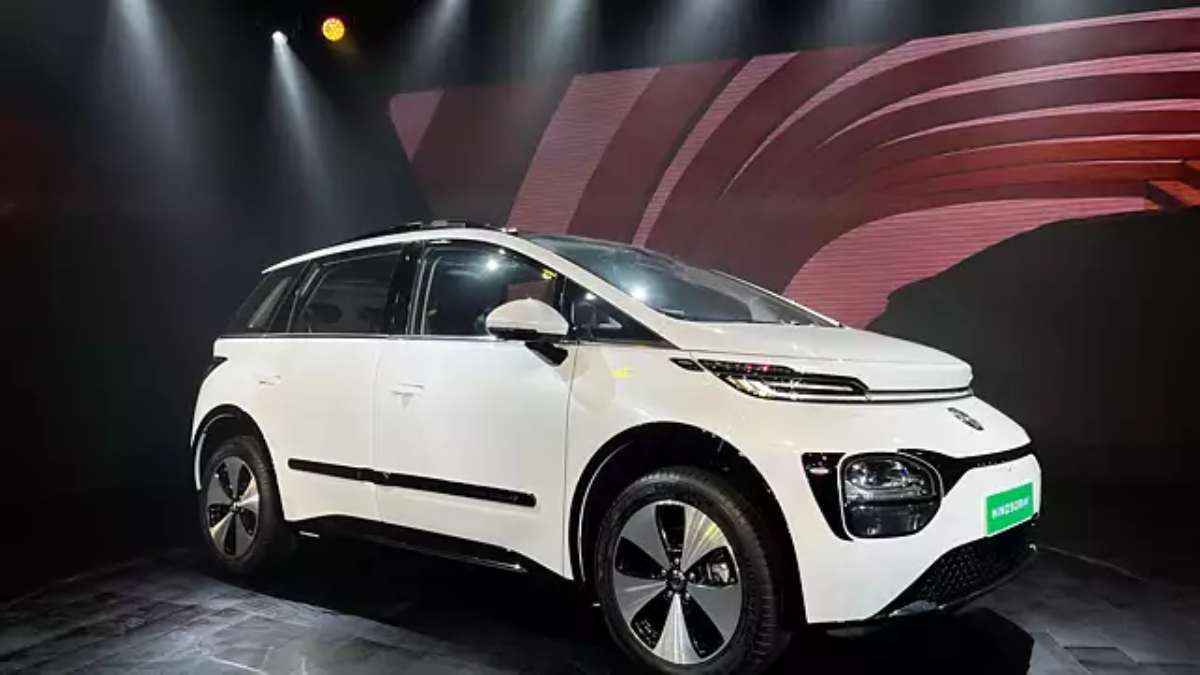 नई MG Windsor EV को टक्कर देंगी 10 लाख से कम कीमत वाली ये धांसू गाड़ियां, जानें माइलेज और फीचर्स