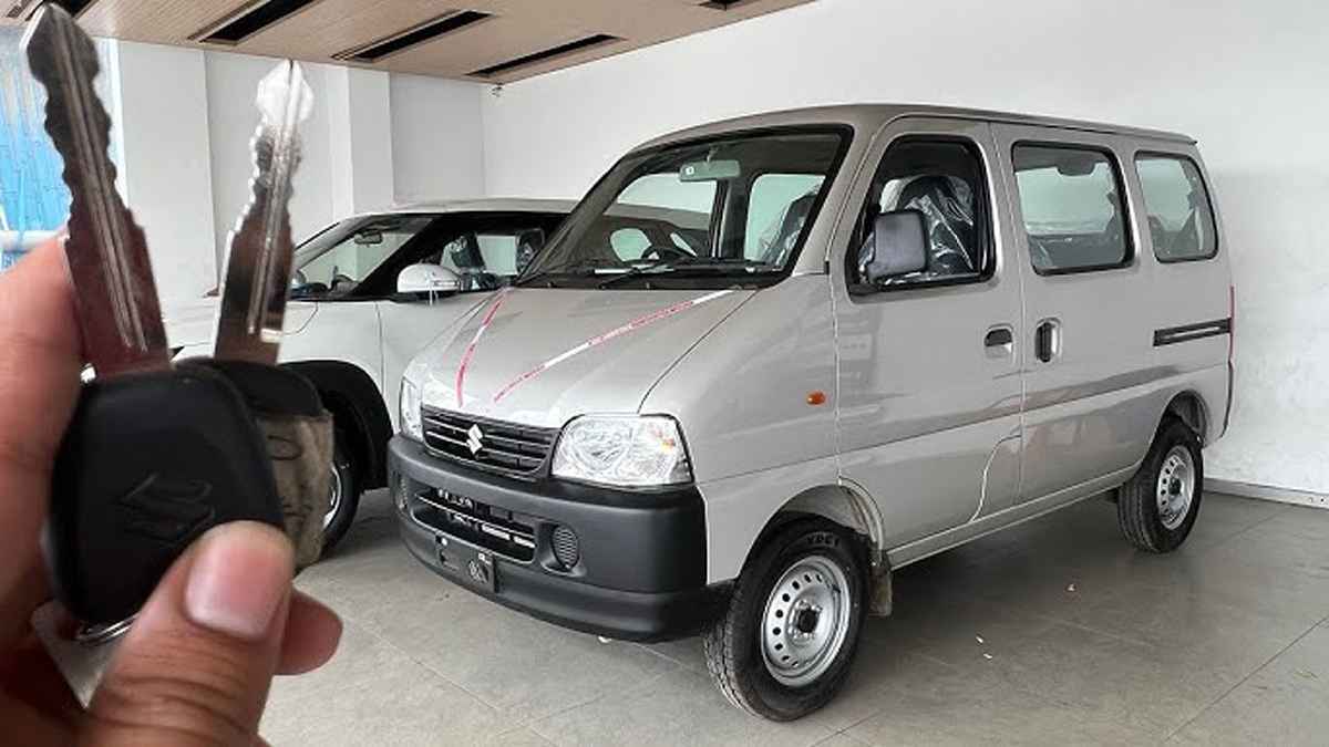Used Cars: 3 लाख में मिल रही है Maruti की ये 7 सीटर कार, यहां से खरीदने में होगा फायदा