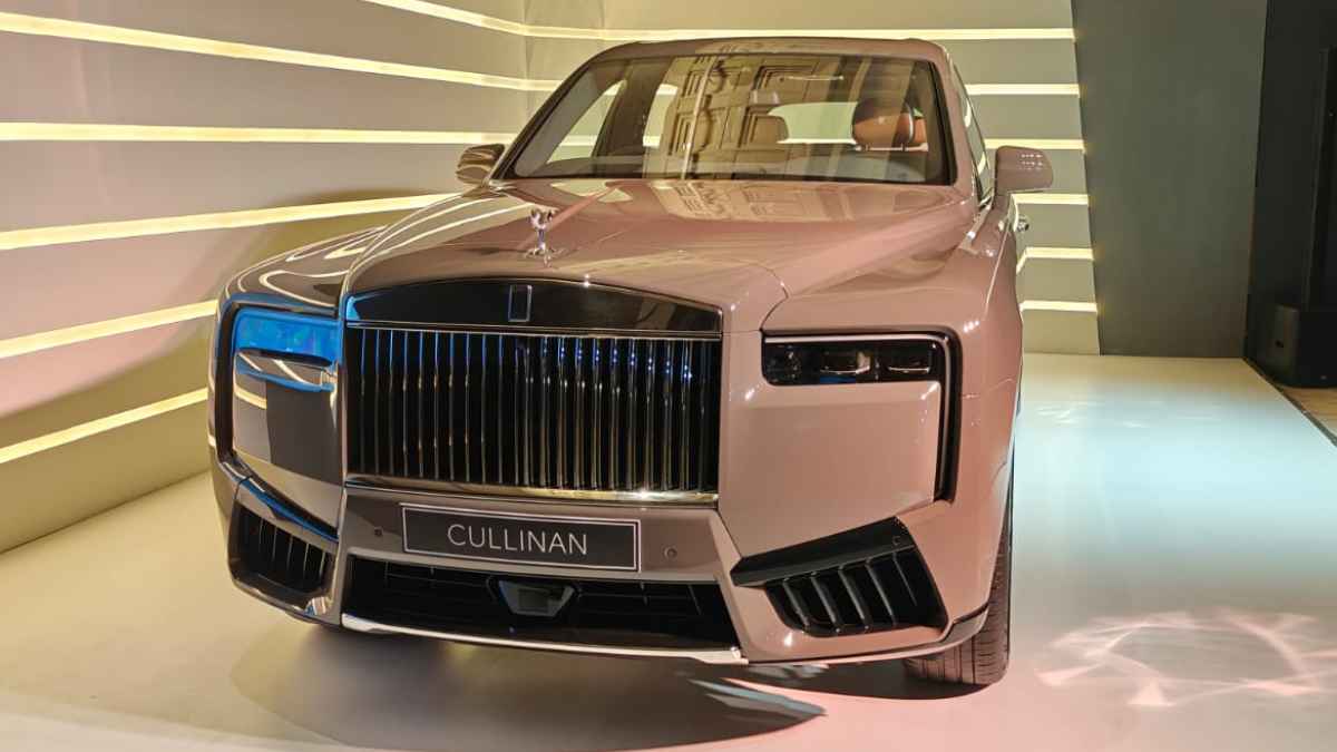 600 हॉर्स पावर,12.25 करोड़ कीमत, Rolls-Royce Cullinan की ये 5 खूबियां उड़ा देंगी होश!