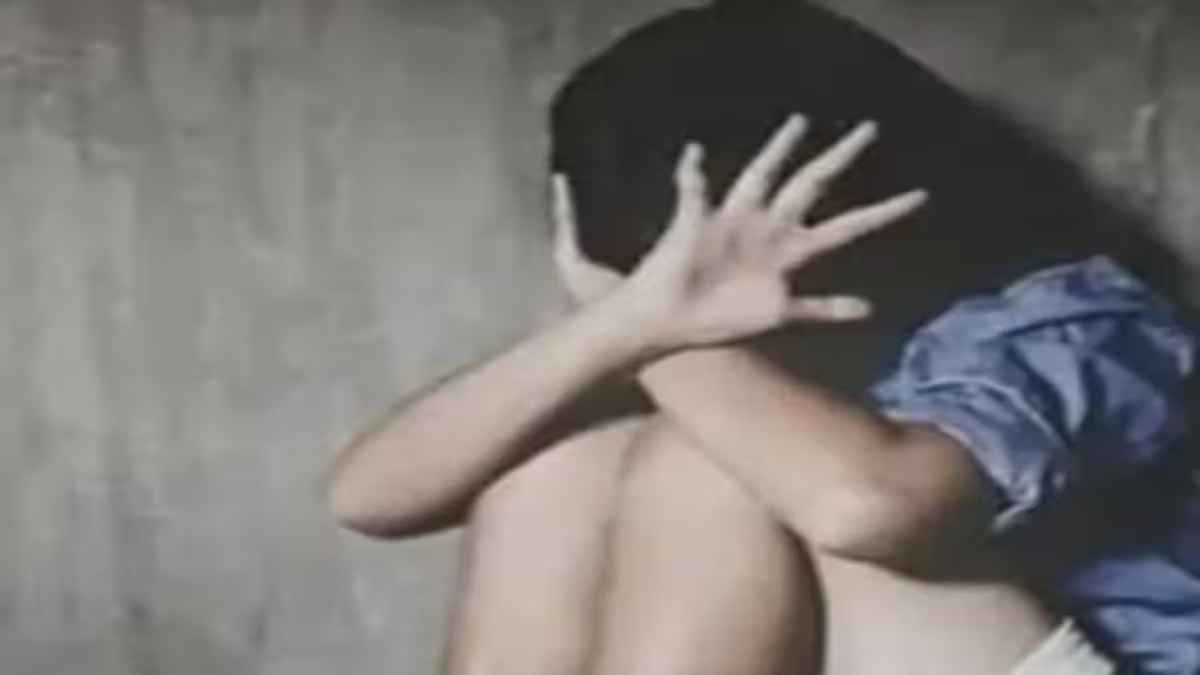 8वीं की छात्रा से रेप करता था हेडमास्टर, जौनपुर में SSP के आदेश पर आरोपी पर नामजद केस