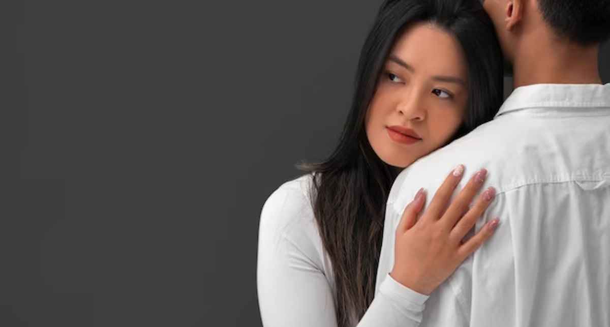 Relationship Tips: रिश्ते में दिखें ये 5 लक्षण तो ब्रेकअप ही बेहतर!