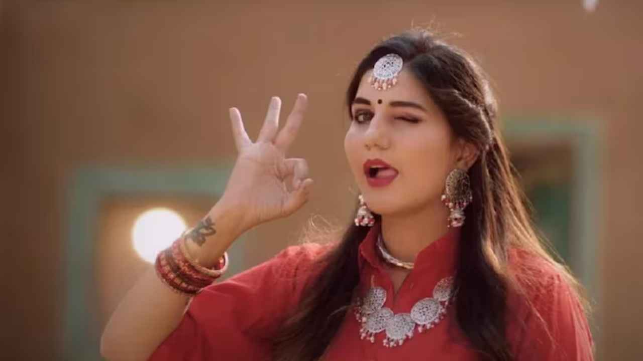 सुसाइड अटैंप्ट, अश्लील डांस, गुप-चुप शादी, पर्दे पर Madam Sapna के दिखेंगे ये विवाद