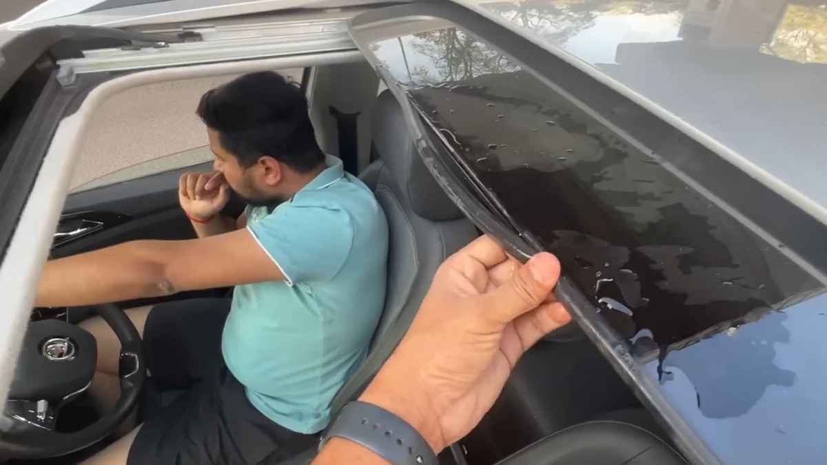 Sunroof वाली कारों के 7 बड़े नुकसान, बच्चों के लिए खतरनाक