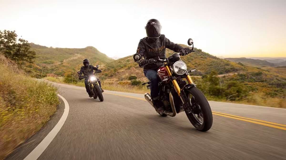 Triumph likely launch affordable Speed 400 on 17 September, Triumph Speed 400 comparision Royal Enfield, Triumph Speed 400 price, Triumph Speed 400 features, Triumph Speed 400 mileage