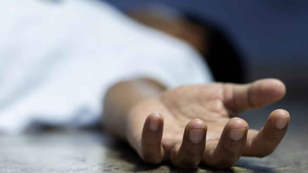 MBA Student ने हॉस्टल से लगाई छलांग, छात्रों ने लगाए बड़े इल्जाम