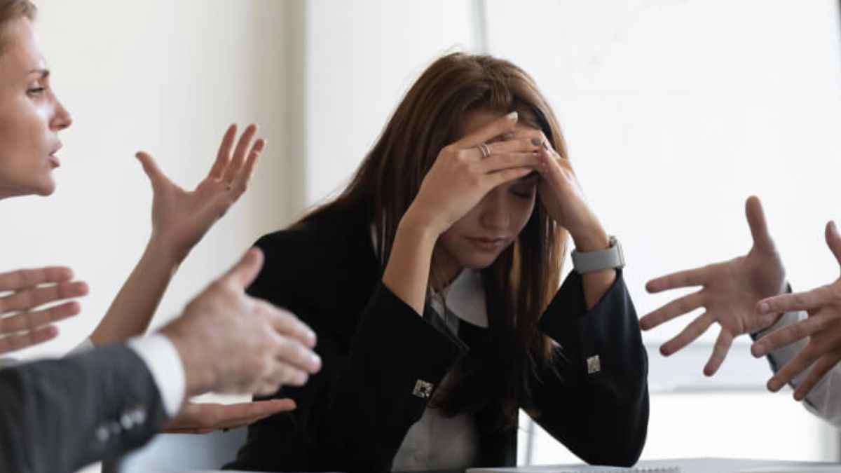 कोर्पोरेट नौकरी का सच! 26 साल की लड़की की गई जान, अंतिम संस्कार से पूरा ऑफिस गायब