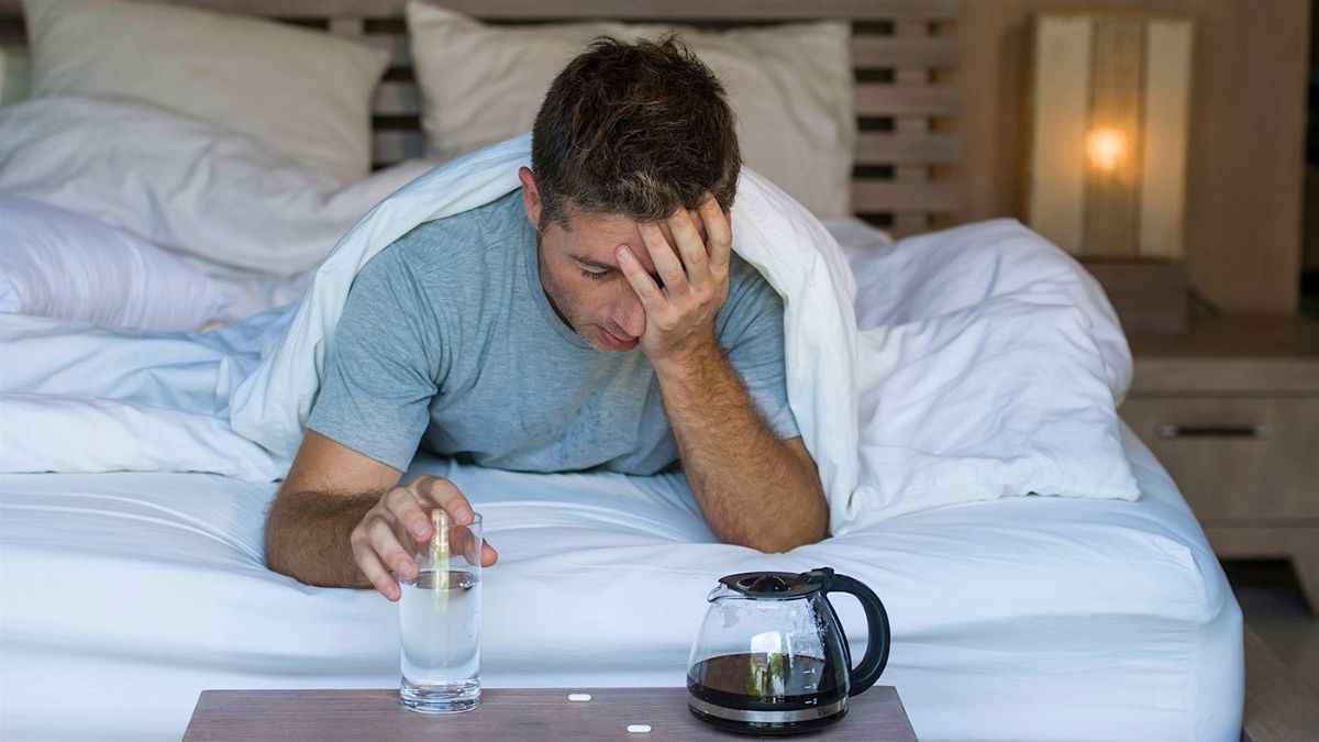 क्या आप भी हैंगओवर उतारने के लिए पीते हैं ज्यादा पानी? ये रिसर्च बदल देगी आपकी आदत