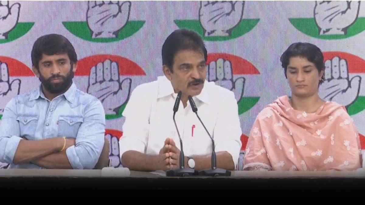विनेश फोगाट-बजरंग पूनिया ने थामा कांग्रेस का हाथ, क्या लड़ेंगे हरियाणा चुनाव?