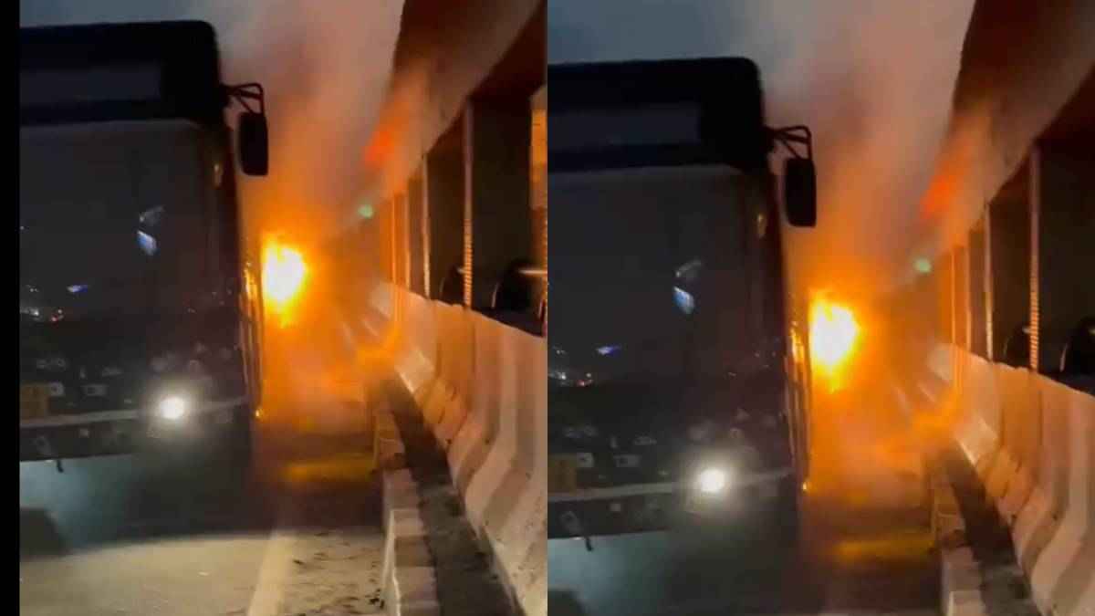 Video: गुरुग्राम में खचाखच भरी बस में लगी आग, जान बचाने के लिए चलती बस की खिड़कियों से कूदे लोग