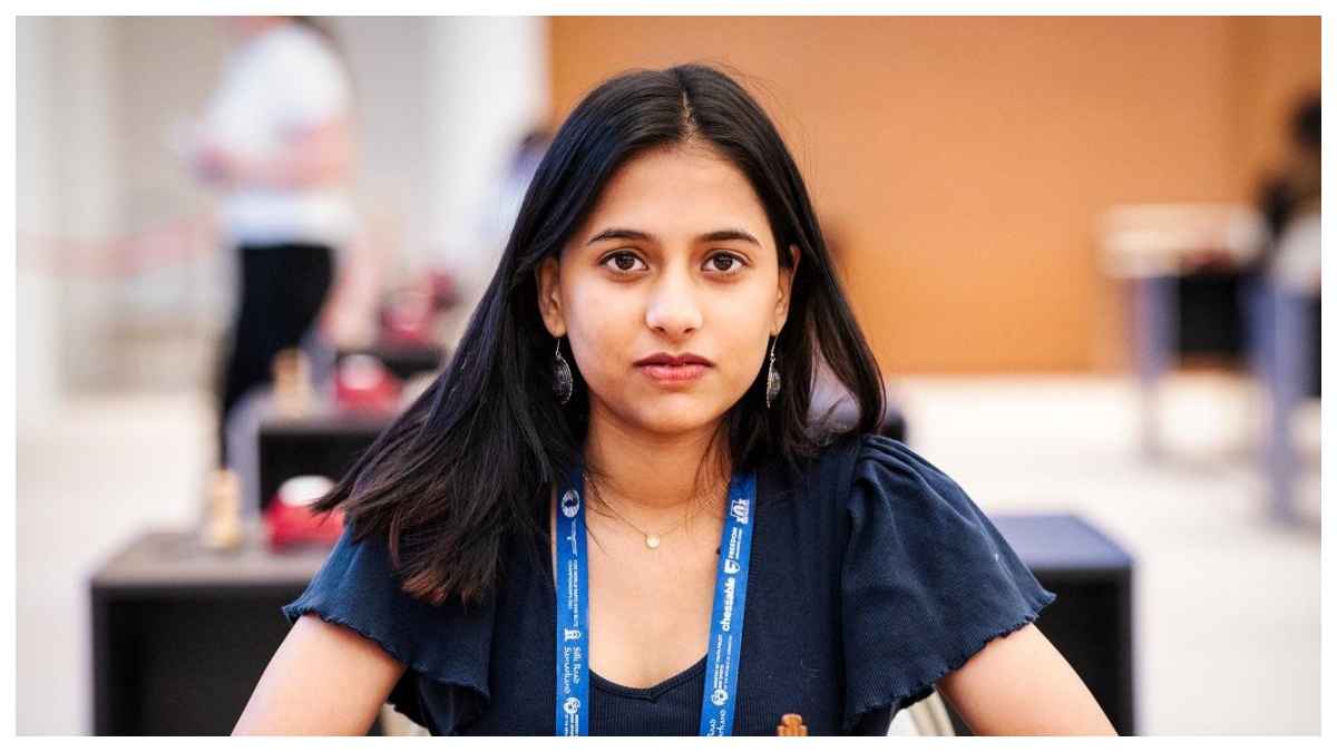 Chess Olympiad: कौन हैं 18 साल की महिला ग्रैंडमास्टर दिव्या देशमुख? जिनके दम पर महिला टीम ने भी जगा दी गोल्ड की उम्मीद