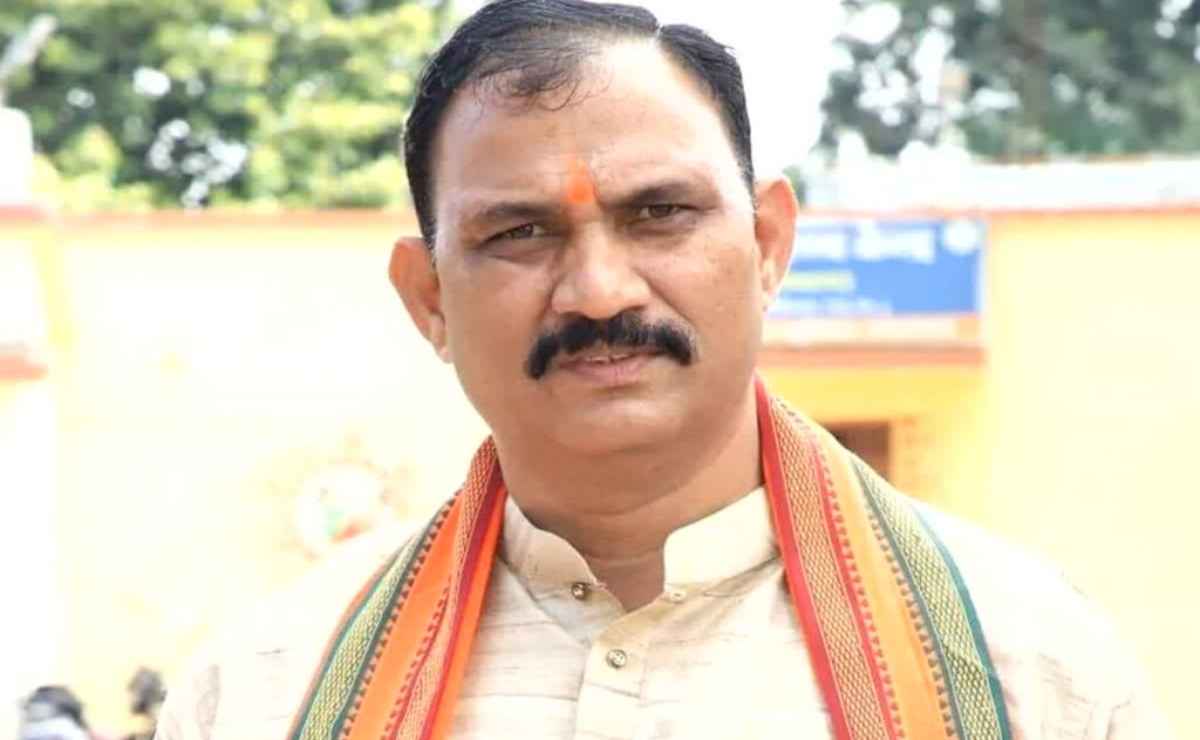 health minister Shyam Bihari Jaiswal (2)