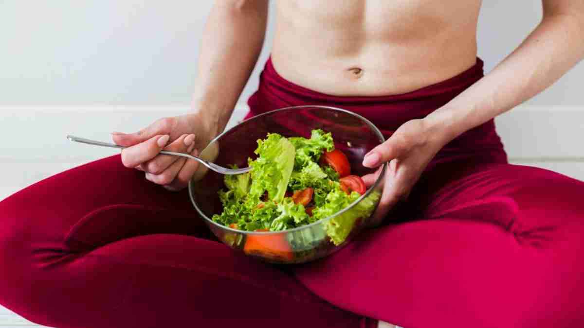 वर्कआउट से पहले या बाद में, फूड लेना कब सही? डाइटिशियन से जानें टिप्स