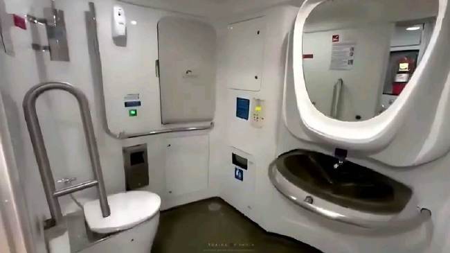 Indian Railways Vande Bharat Sleeper Train-1-2-3-4-5-6-7