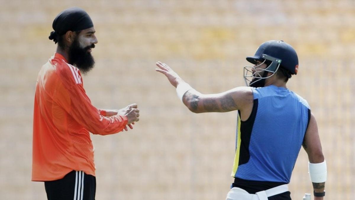 Gurjapneet Singh with Virat Kohli