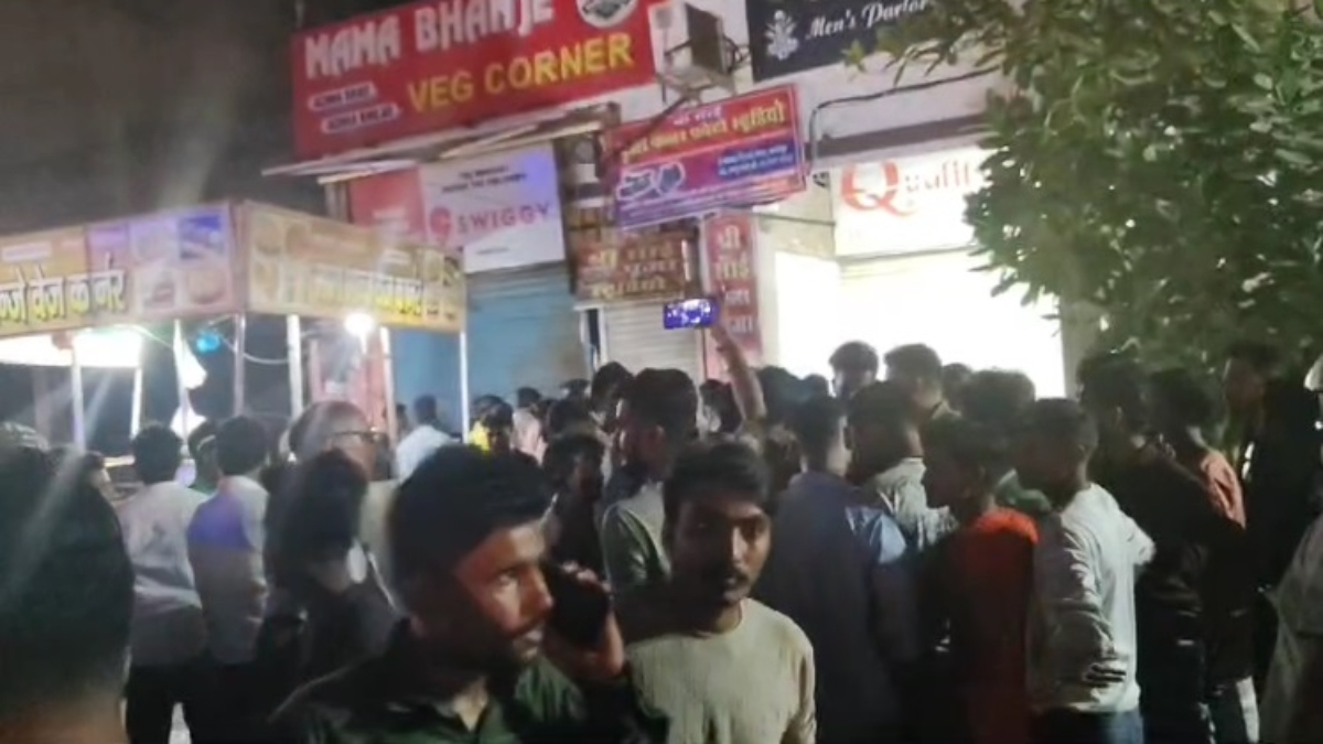 Kanpur Nagar Nigam Bulldozer Action on Mama Bhanja Restaurant