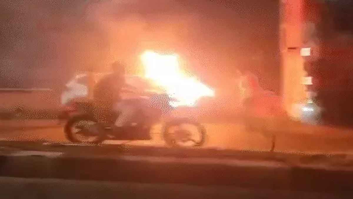 Moving car caught fire in Jaipur Moving car caught fire in Jaipur