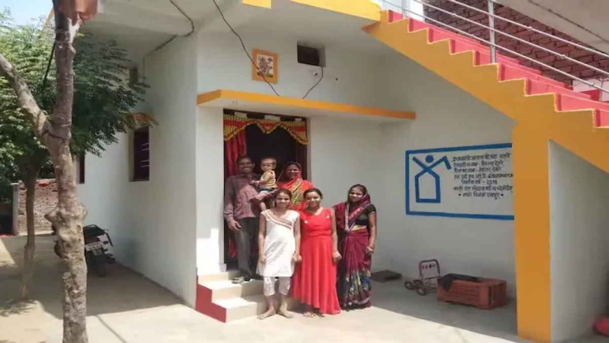 PM Awas Yojana: सस्ता घर पाने का मौका, ये कागजात जरूरी, दिवाली से पहले करें आवेदन